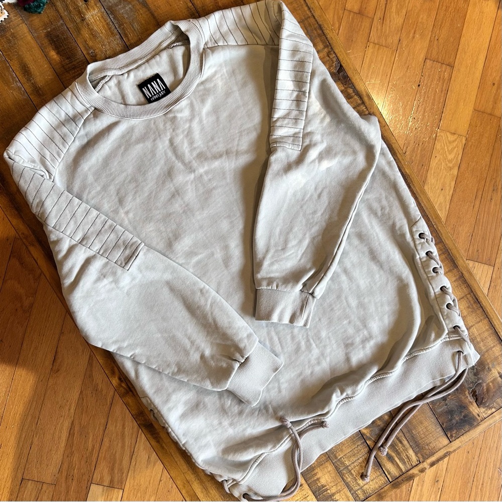 nANA judy - Men's Beige Crewneck Sweater